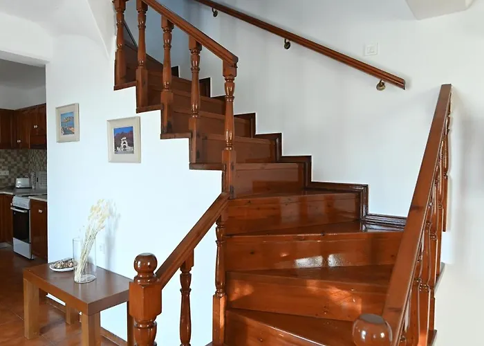 Traditional With Swimming Pool, Lawn Yard And Bbq Вилла *