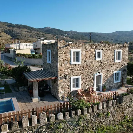 Traditional With Swimming Pool, Lawn Yard And Bbq Villa İstanköy