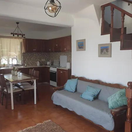 Traditional With Swimming Pool, Lawn Yard And Bbq * Kos Town