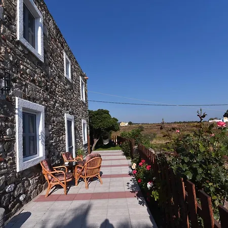 Traditional With Swimming Pool, Lawn Yard And Bbq ヴィラ