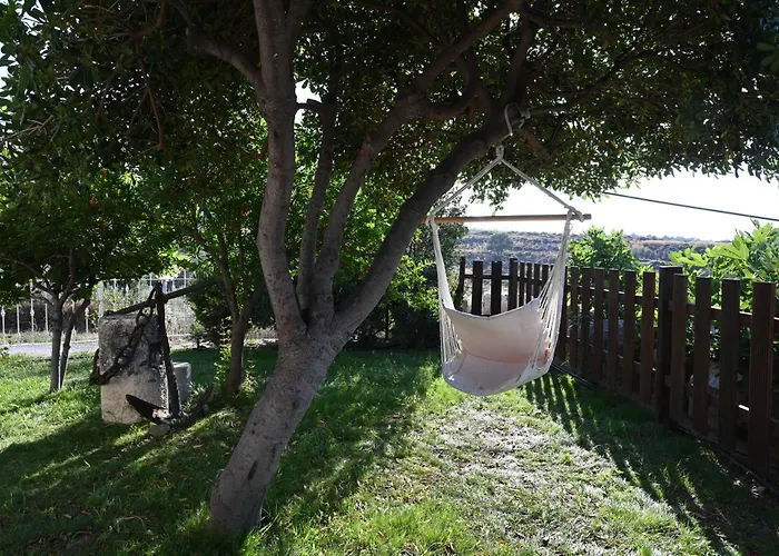 Traditional With Swimming Pool, Lawn Yard And Bbq Villa Kos